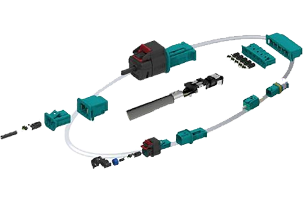 傳感器線(xiàn)束通常由多根電線(xiàn)和連接器組成，這些電線(xiàn)根據(jù)傳感器的類(lèi)型和功能而有所不同。例如，壓力傳感器線(xiàn)束通常包括壓力傳感器、信號(hào)轉(zhuǎn)換器和信號(hào)連接器等。在傳感器線(xiàn)束中，信號(hào)轉(zhuǎn)換器將傳感器的信號(hào)轉(zhuǎn)換為適當(dāng)?shù)碾娦盘?hào)，以便傳輸?shù)狡渌娮釉O(shè)備中。